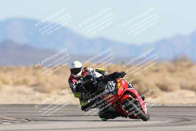 media/Dec-07-2025-CVMA (Sun) [[3e7d2de5dc]]/Race 9-Formula UL Shootout/